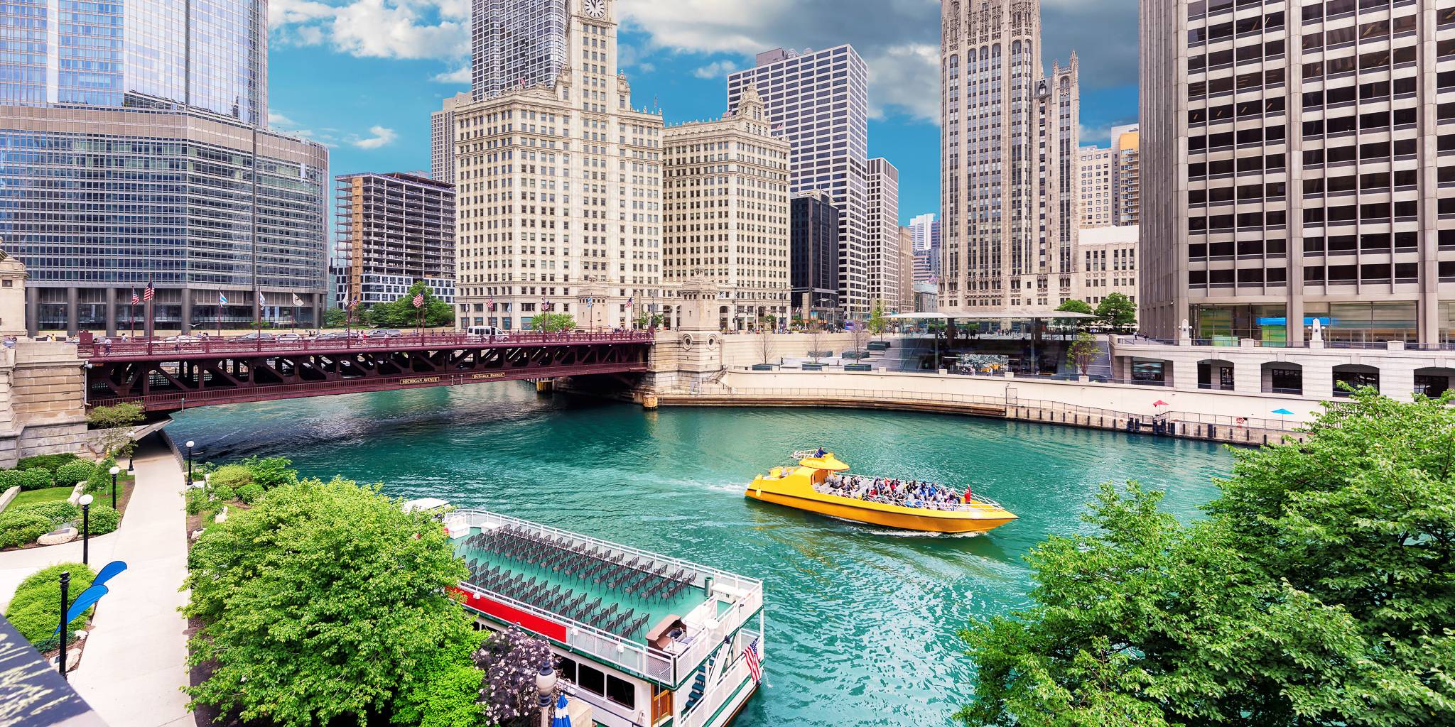 City of Chicago. Image of Chicago downtown and Chicago River